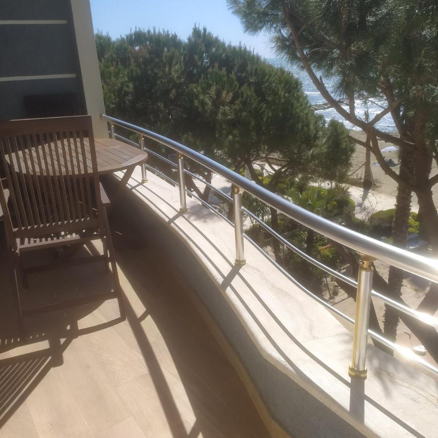Mia'S Sea View Apartment Golem  Luaran gambar