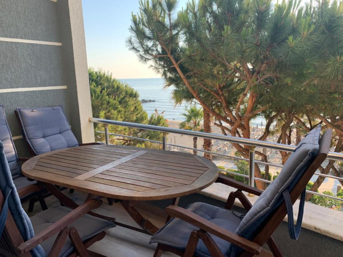 Mia'S Sea View Apartment Golem  Luaran gambar