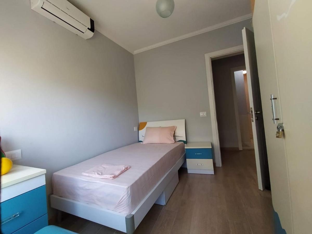 Mia'S Sea View Apartment Golem  Luaran gambar